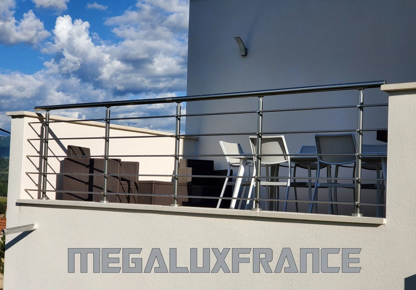 Acheter un garde-corps aluminium sur mesure avec Megalux France